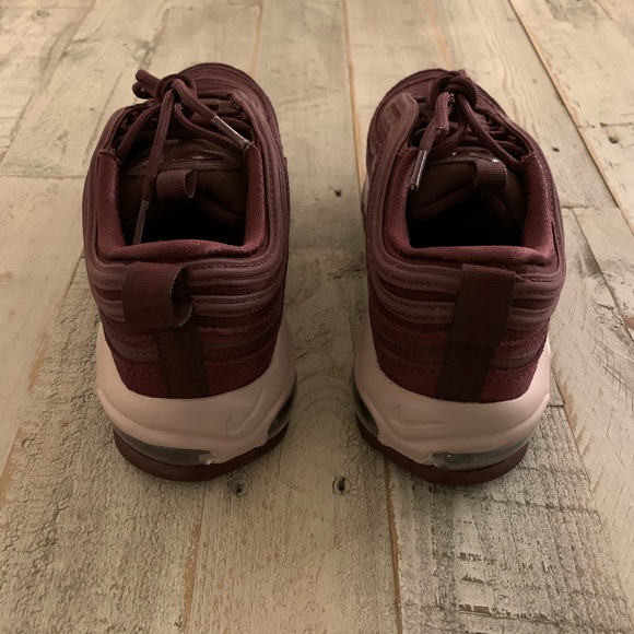 💥NIKE💥AIR MAX💥 ‘97 SE ‘BURGUNDY CRUSH’ WMN - Picture 4 of 8